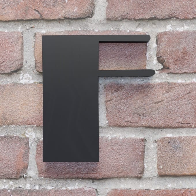 Huisnummer Broadway F zwart - Huisnummerbord - 10 cm - zelfklevend