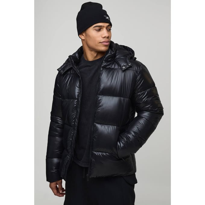 Regular Fit High Shine Puffer Jacket in Black | Size Medium