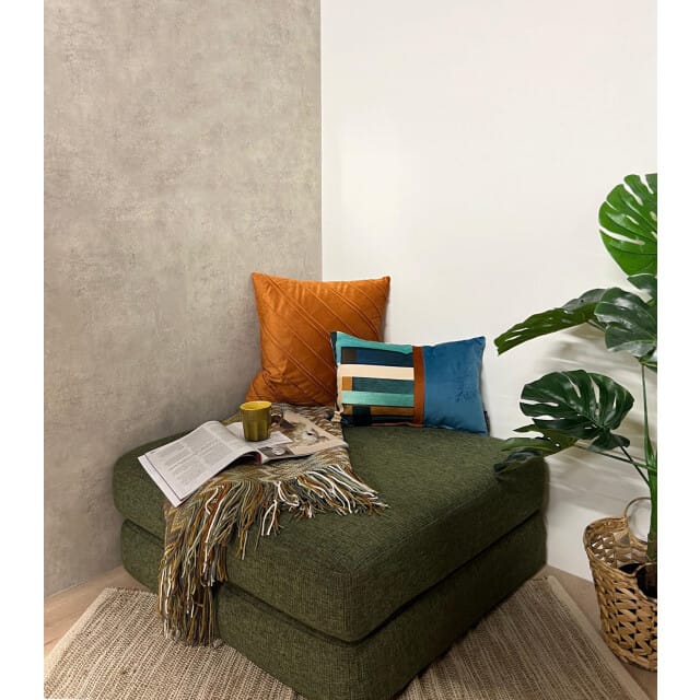 NOVÉE Velvet stripe terra | 45 x 45 cm | kussenhoes | velvet / polyester