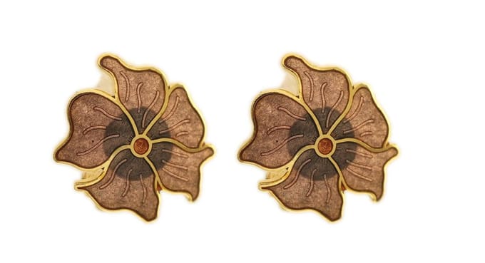 Behave - Oorstekers dames - bloemmotief - bruin - 2 cm