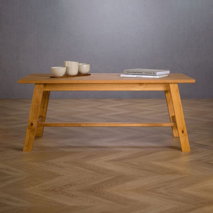 Salontafel LUZERNA van massief hout - gebeitst/gewaxt