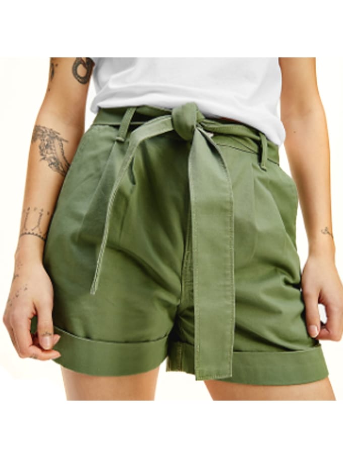 Tommy Jeans damesshorts met badgegordel