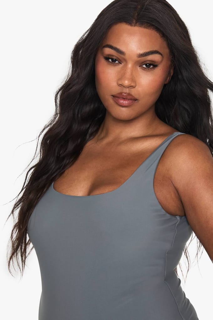 boohoo Dames Plus-size badpak met vierkante halslijn | Slate | Maat: 28