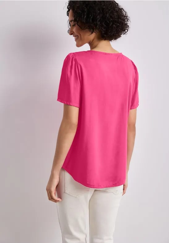 Blouse met ronde hals en korte pofmouwen