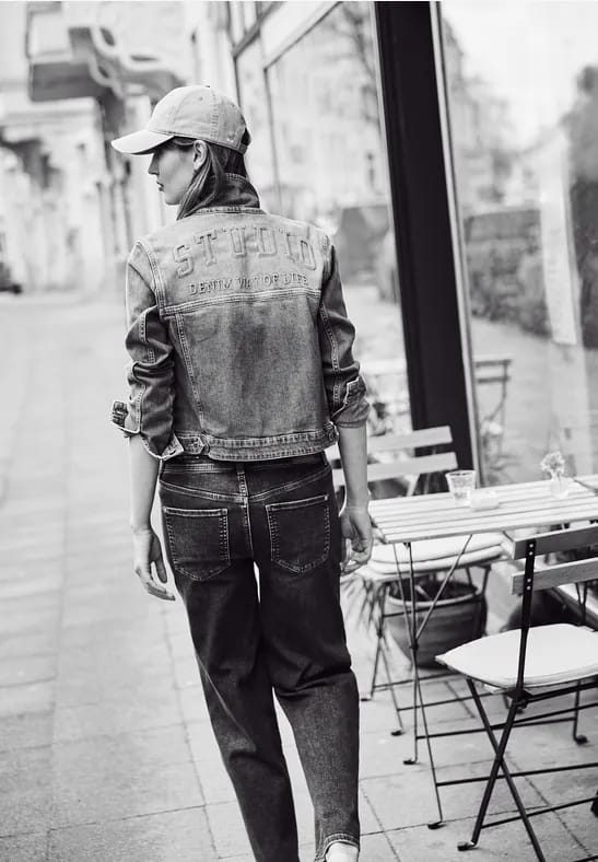 Denim jack met knopen en rugprint