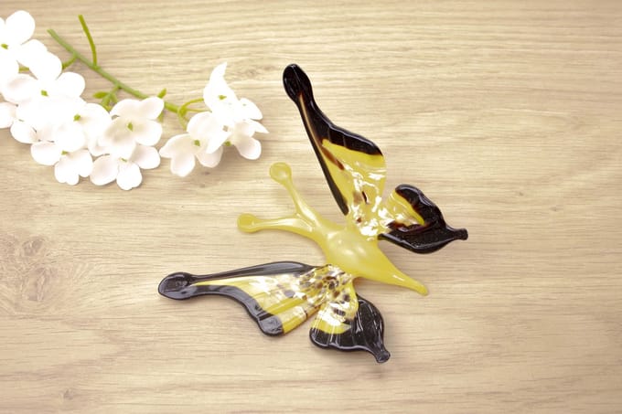 Vlinder van Glas Geel - Beeldjes decoratie - Beeldjes - Beeldjes Dieren - Glasbeeldje