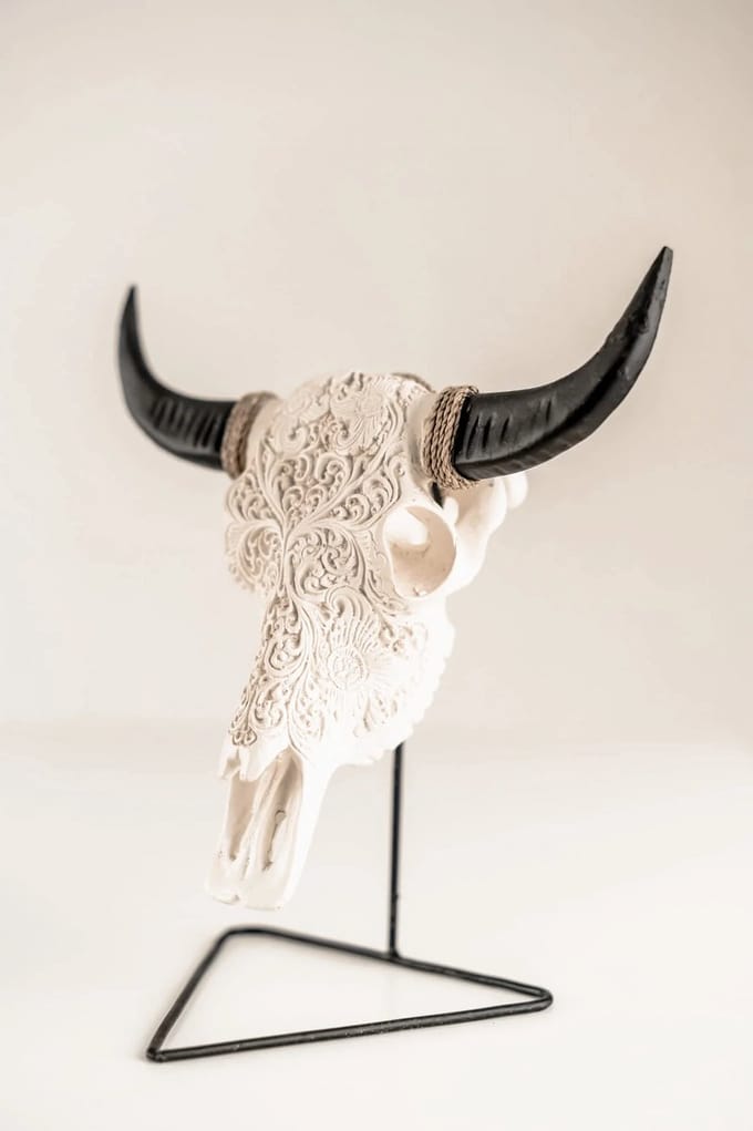 Monnarita - Boho Stijl - Witte Stierenkop - Handgemaakt - Duurzame Hars