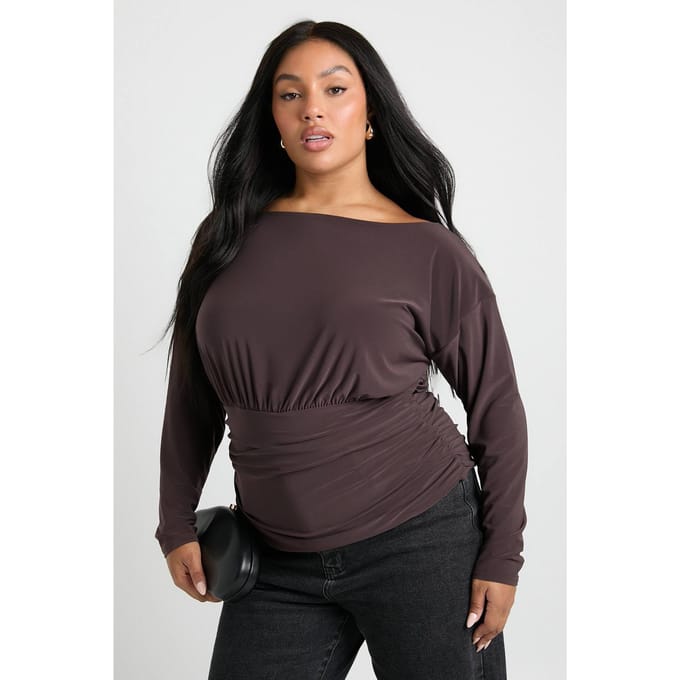 boohoo Dames Plus Gerafeld Paneel Lange Engelmouw Blouson Top | Brown | Maat: 24