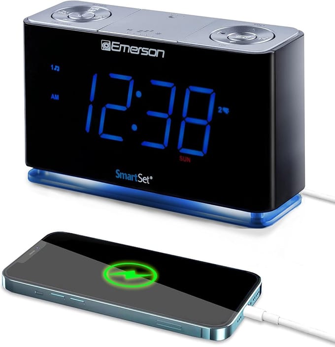 Digitale Wekker met Radio, Dubbel Alarm en Bluetooth Oplader - Zwart/Zilver