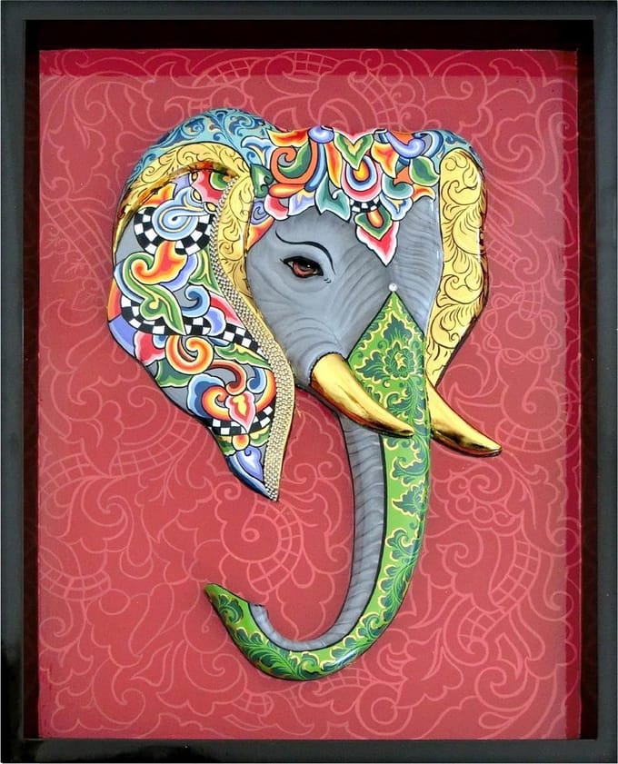Toms Drag Reliëfbeeld Olifant