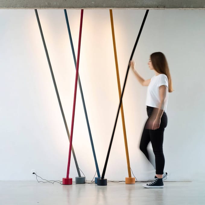 Martinelli Luce Elastica vloerlamp als band, grijs