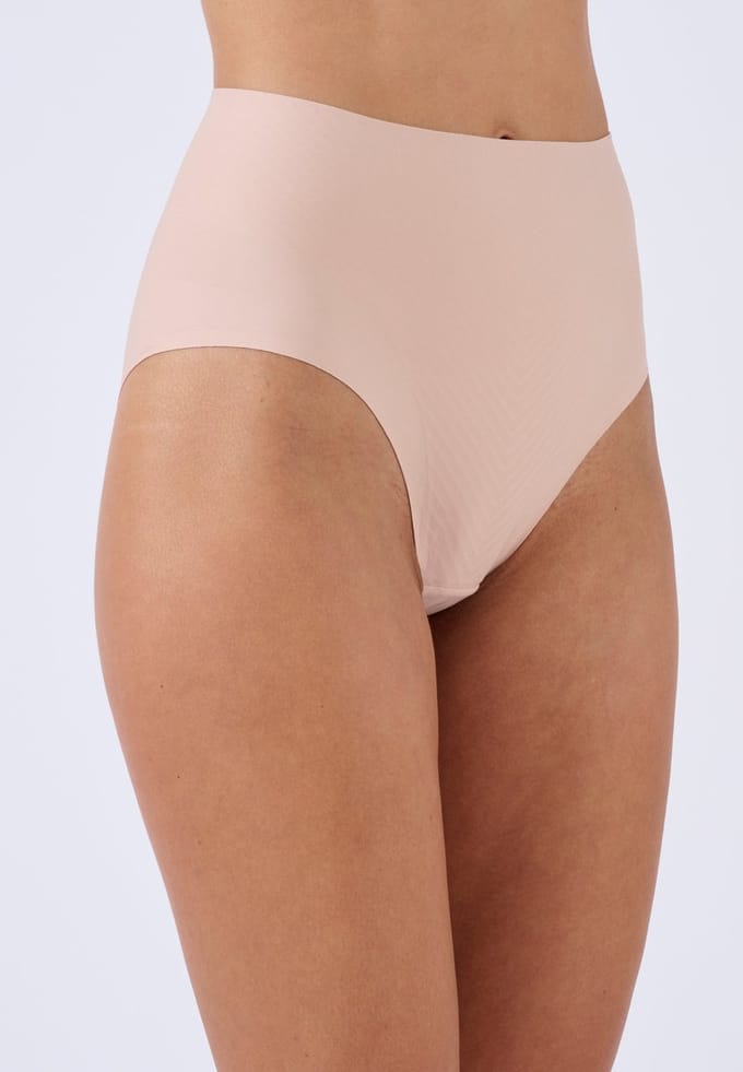 Damart - Slip maxi corrigerend Perfect Fit by Damart - Beige - M