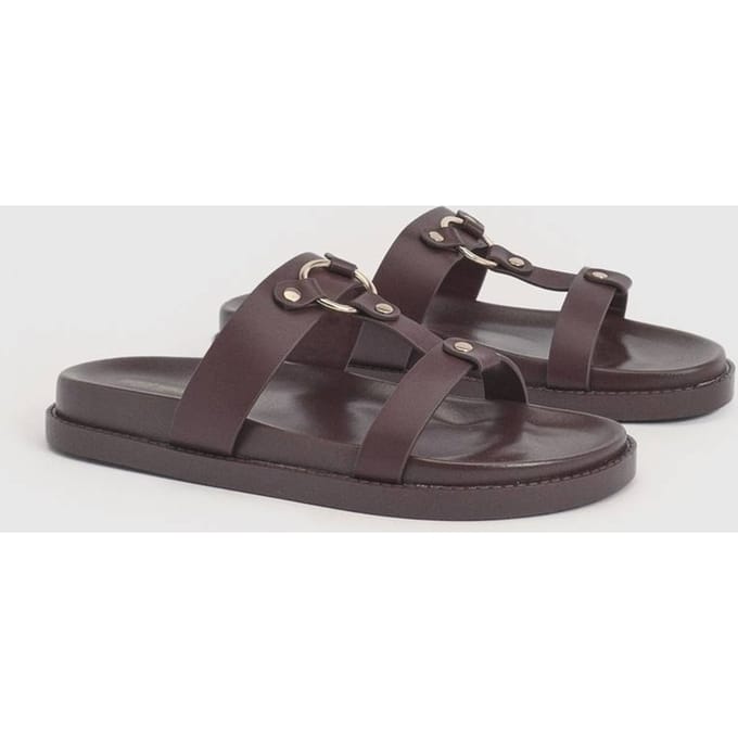 boohoo Dames Brede Pasvorm T-bar Chunky Sandalen | Bordeaux Rood | Maat: 36