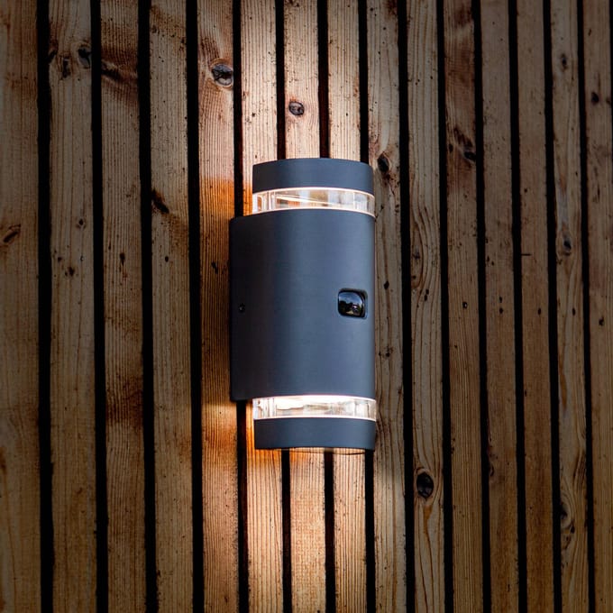 LUTEC - Focus up & down wandlamp voor buiten - Met bewegingssensor - LED - Donkergrijs