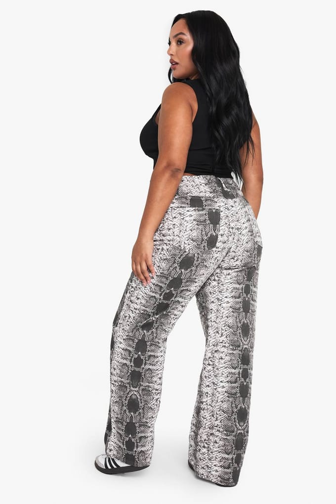 boohoo Dames plus slang wijde pijpen jeans | Snake | Maat: 28
