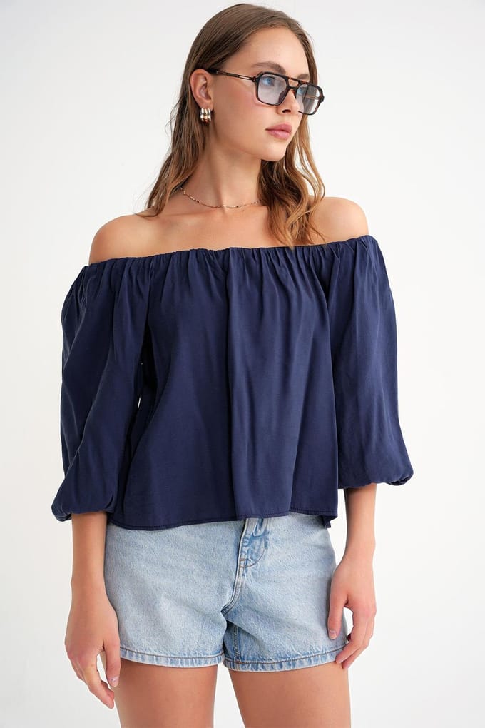 Modal Gemengde Blouse met Madonna Kraag en Rimpeldetail