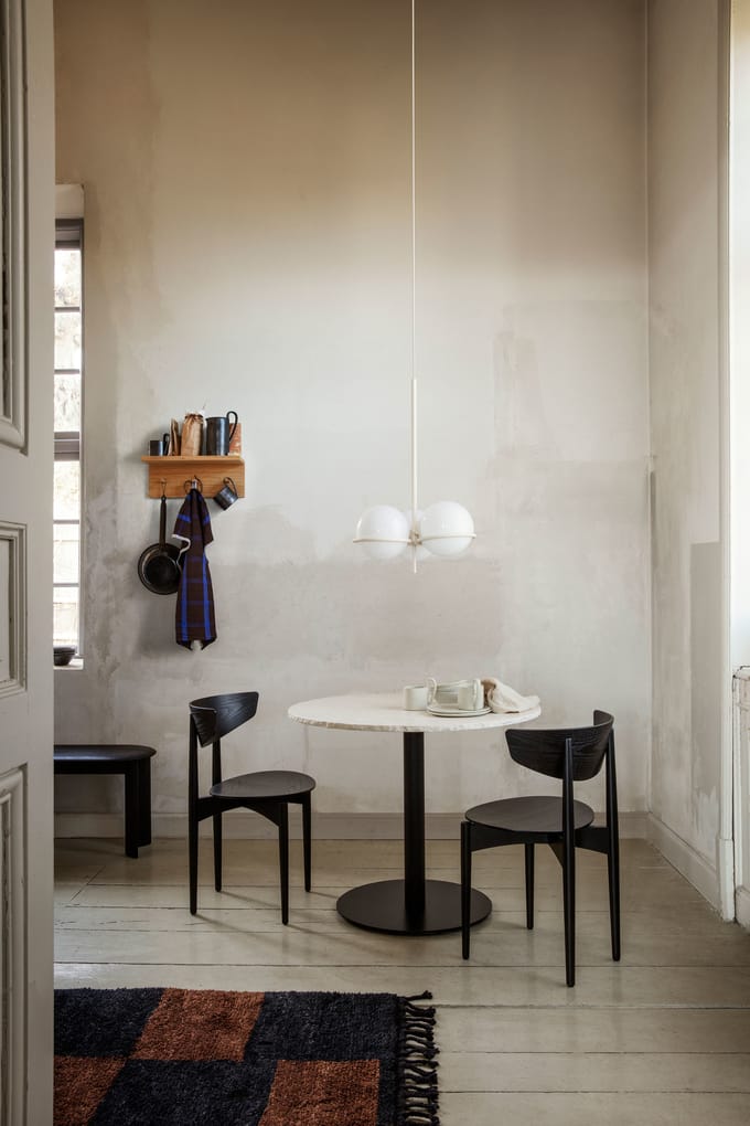 Ferm Living - Mineral eettafel 90 x 90 cm - bianco curia/black - zwart