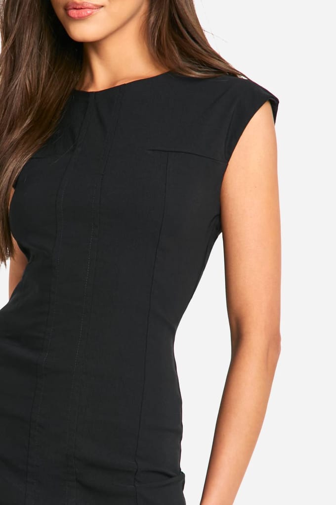 boohoo Dames Boxy Getailleerde Mini Jurk | Black | Maat: 18