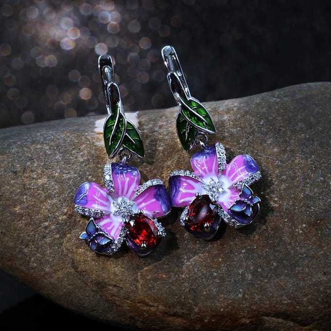 Boucles d'oreilles papillon en émail et zircon de haute qualité gray