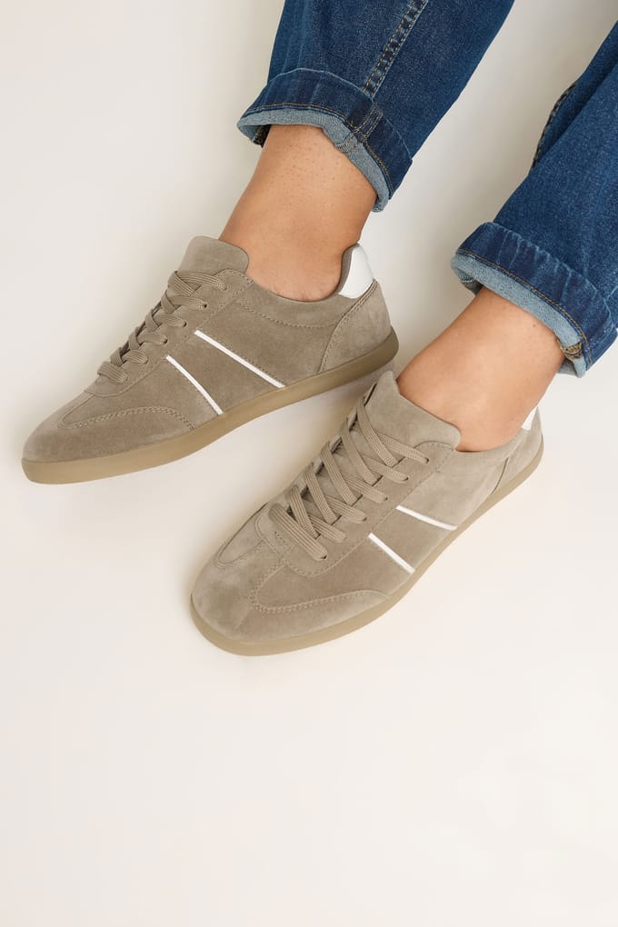Yours Bruine Sneakers Met Zijstreep En Gummizool In Brede Epasvormsize 42E