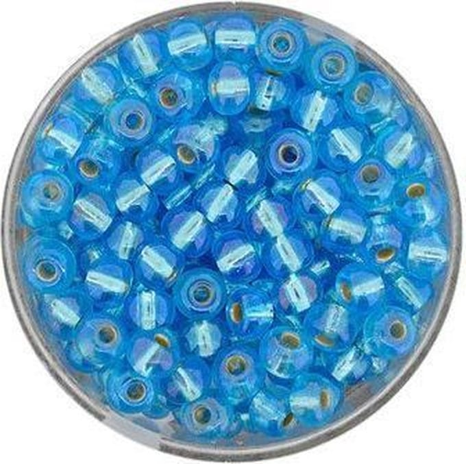9586-054 Rocailles lichtblauw AB zilverkern 4.5mm