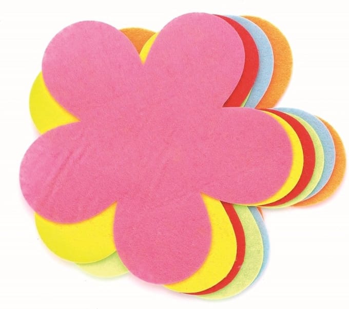 Hobby vilt vormen - 12x gekleurde vilten bloemen van 14 cm - Knutsel materialen