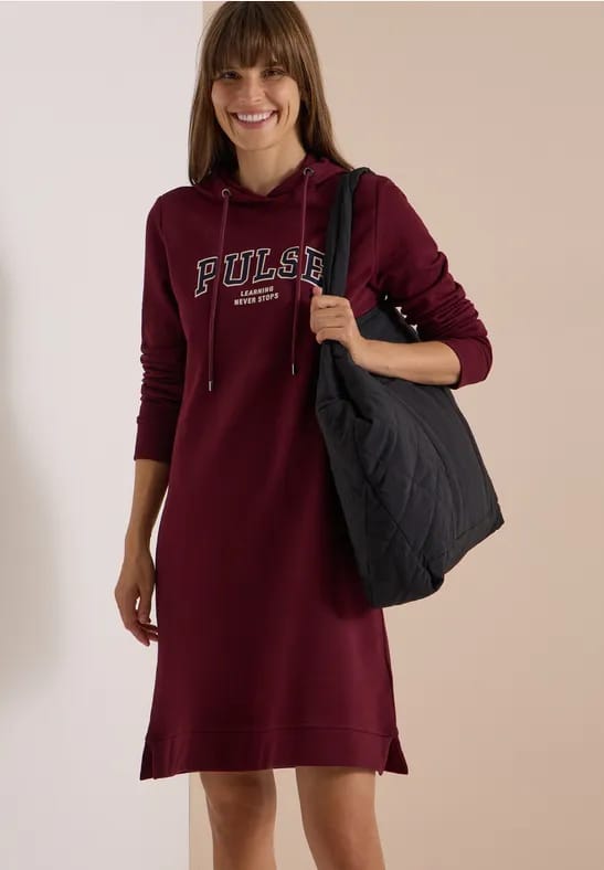 Kniehoge sweaterjurk met capuchon