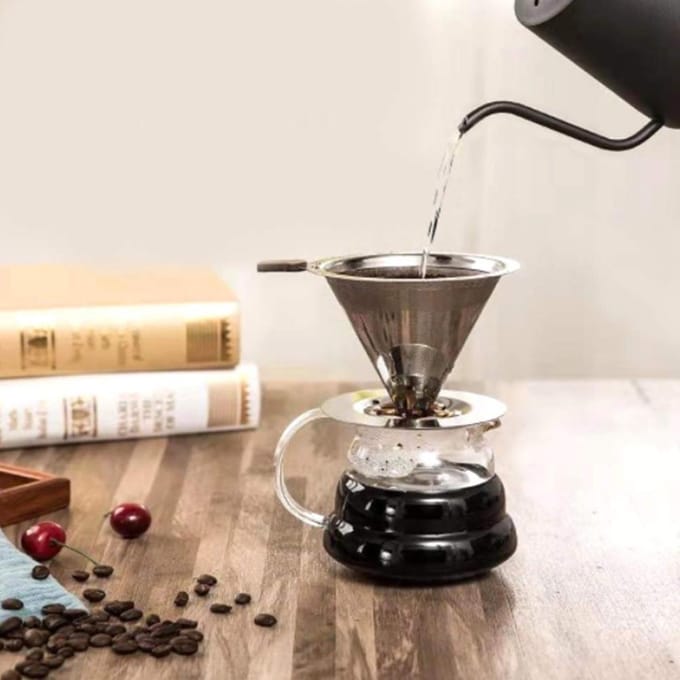 Pour Over Koffiedruppelaar Roestvrijstalen Koffiefilter Verwijderbare Druppelaar met Standaard Herbruikbare Kegel white