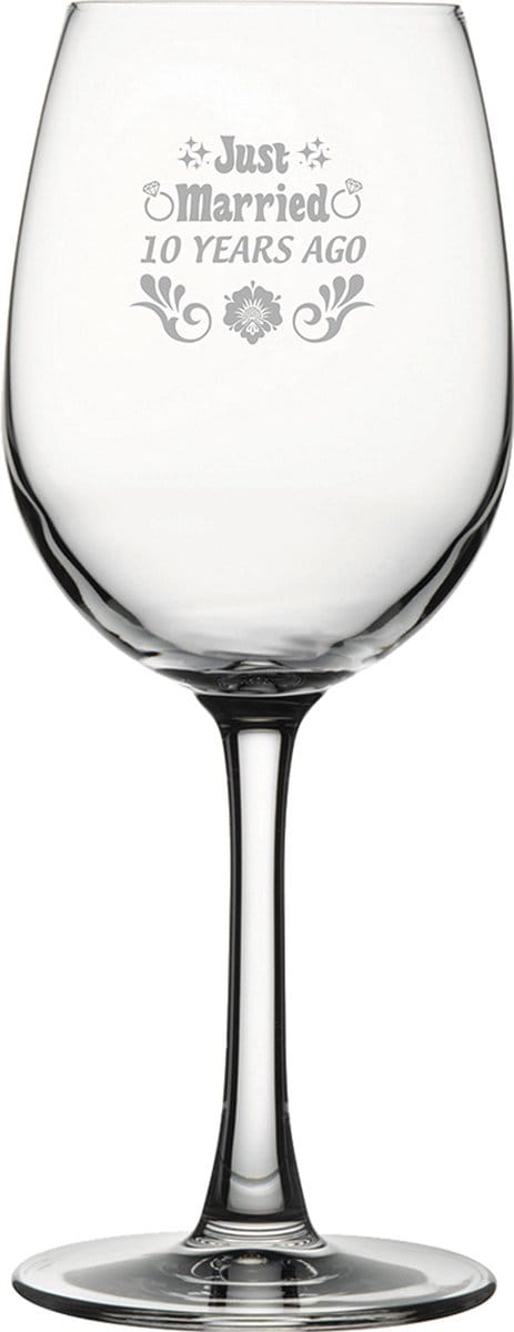 Gegraveerde witte wijnglas 36cl Just Married 10 years ago
