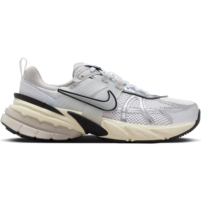 Nike V2K Run Summit White Metallic Silver Dames Sneakers FD0736-100 42 white
