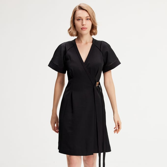 Minimalistische wrap jurk