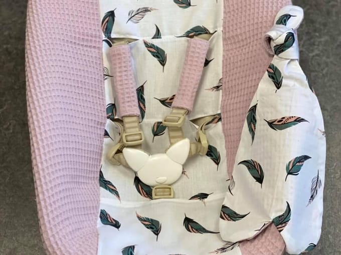 stokke newborn hoes oud roze gekleurde veertjes