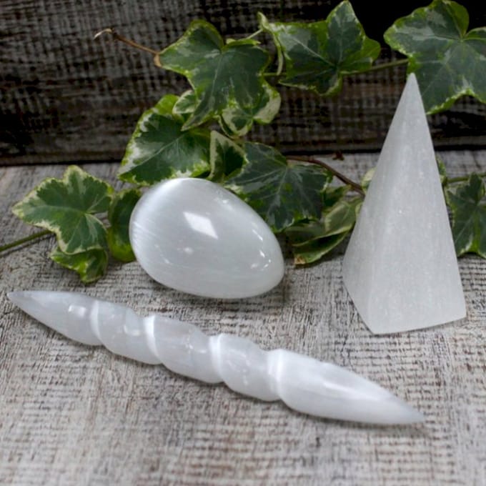 Seleniet piramide - 5 cm