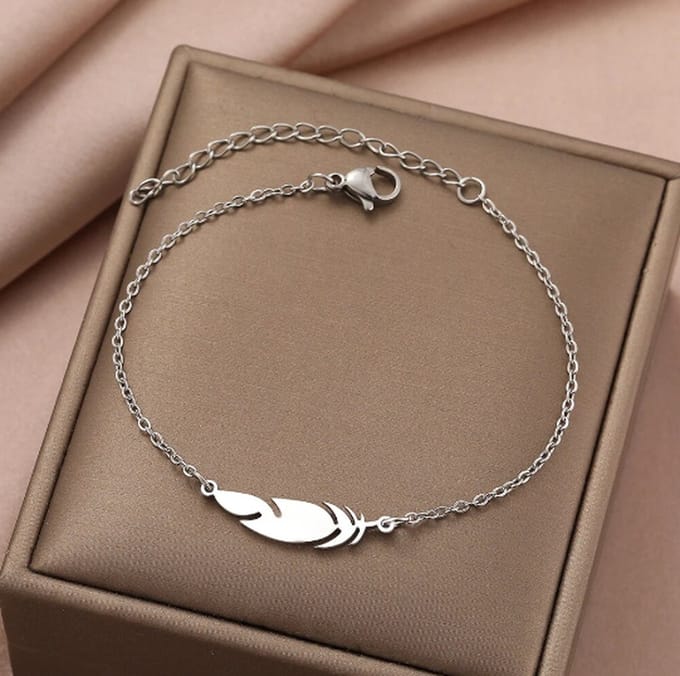 TVR-Wares® | Armband Veertje | Zilver | Klemsluiting | 17cm+5cm Verstelbare maat