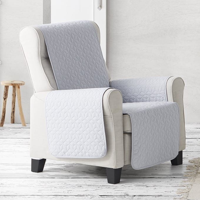 Fauteuilbeschermer Geo Quilt - 55cm breed - Lichtgrijs - Teflon beschermlaag - Anti-slip onderkant