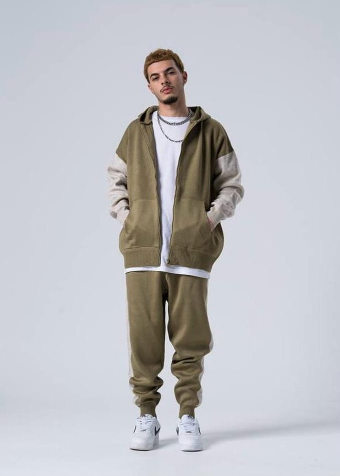 Trendy Tricot trainingspak met Capuchon