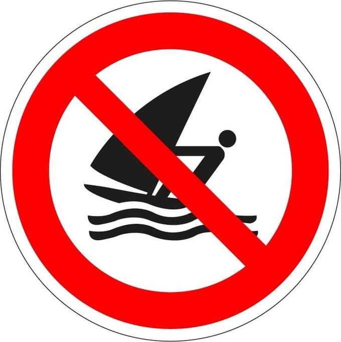 Verboden te windsurfen sticker - ISO 7010 - P054 100 mm
