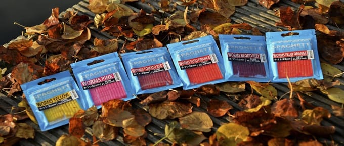Cresta Spaghetti Worms (8-11-22mm) Semi Floating - Kleur : Worms Tomato Red