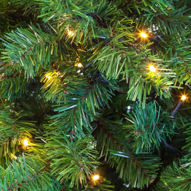 Kerstboom Excellent Trees® LED Stavanger 150 cm met verlichting - ⌀91cm - 150cm