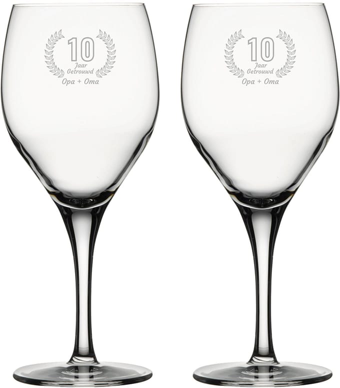 Gegraveerde set rode wijnglazen 42,5cl Opa + Oma 10 jaar getrouwd