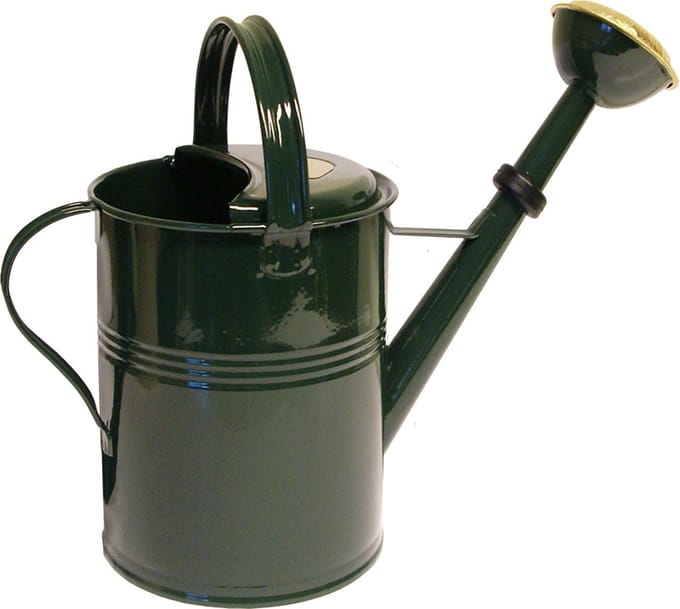 Authentieke groen gelakte gieter 9 liter met messing sproeikop