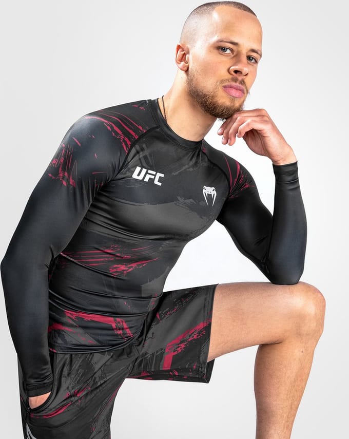 UFC Venum Authentic Fight Week 2.0 Performance L/S Rash Guard Zwart Rood - XL