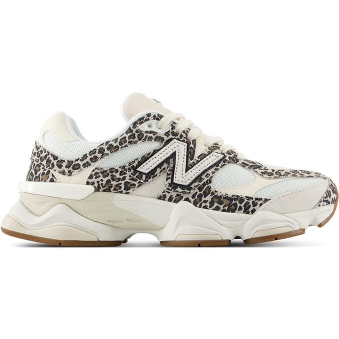 New Balance 9060 Sneakers Dames - Beige - Maat 37 - Leer