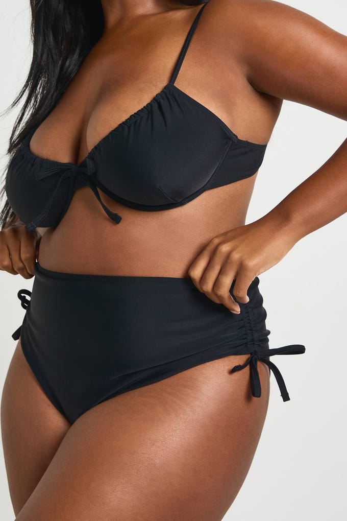 boohoo Dames Plus Zwemkleding Essentials Buikcontrole Hoge Taille Slip | Black | Maat: 28
