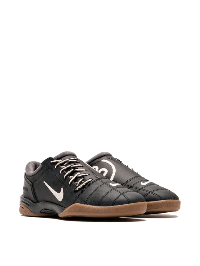 Totaal 90 sneakers
