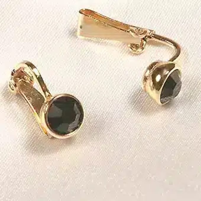 Sylvie Monthulé | Gold Intimate Piercing | Black