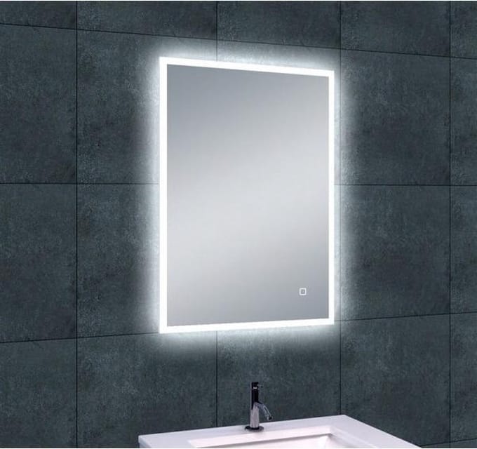 Wiesbaden Quatro spiegel rechthoek met LED, dimbaar en spiegelverwarming 70 x 50 cm