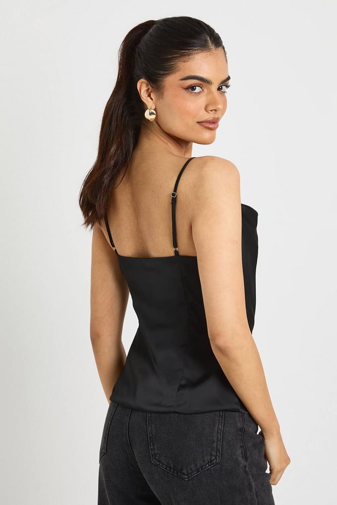 boohoo Dames Satijn Kant Cowl Cami | Black | Maat: 6