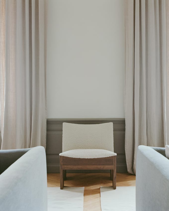 New Works Tenon Loungestoel Gevlamd Eiken - NewWorksZincDrakeSpacedust