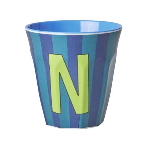 Rice melamine beker medium gestreept letter n, blauw